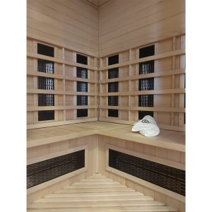 Notranjost kotne savne JKI150 za 4 osebe.